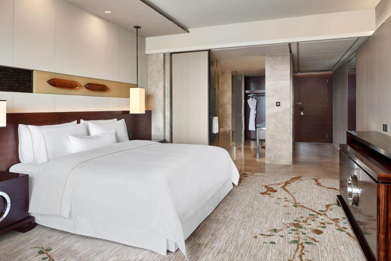 Отель The Westin Pazhou Гуанчжоу Экстерьер фото